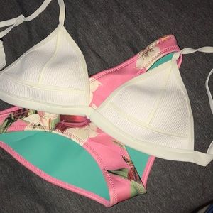 Triangl Bikini